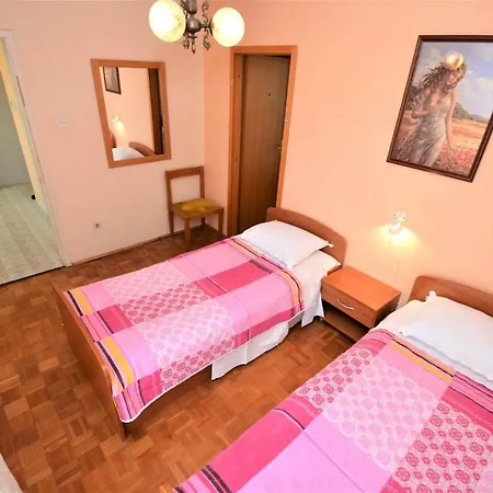 Apartment Lucija & Helga Nin