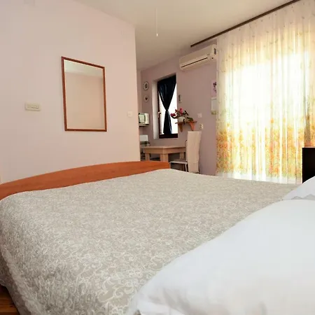 Apartment Lucija & Helga Nin