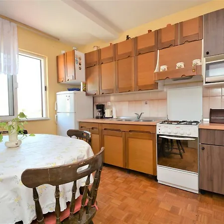 Apartment Lucija & Helga Nin