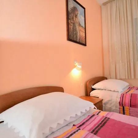Lucija & Helga Apartment Nin