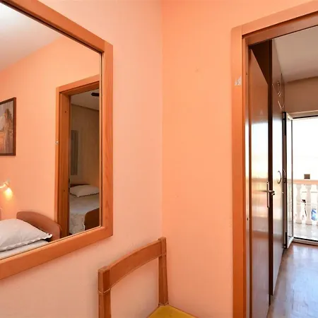 Apartment Lucija & Helga *