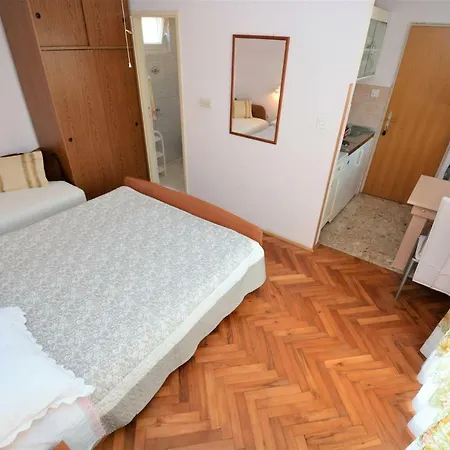 Apartment Lucija & Helga *